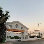 - Sleeps 6 Pool & Private Terrace Apartamento *