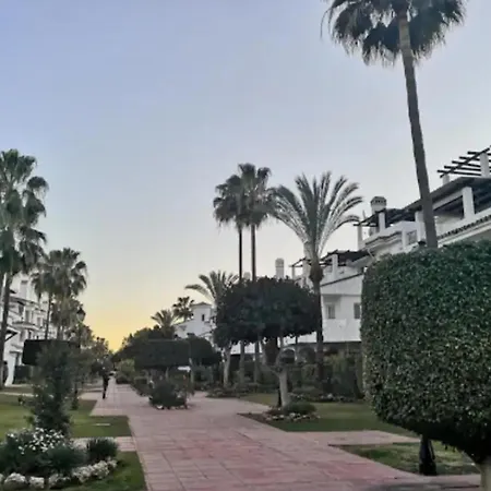 Appartement - Sleeps 6 Pool & Private Terrace