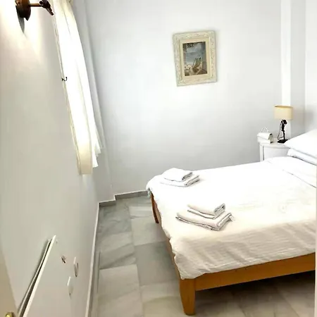 - Sleeps 6 Pool & Private Terrace Apartment