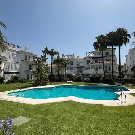 Apartment - Sleeps 6 Pool & Private Terrace *