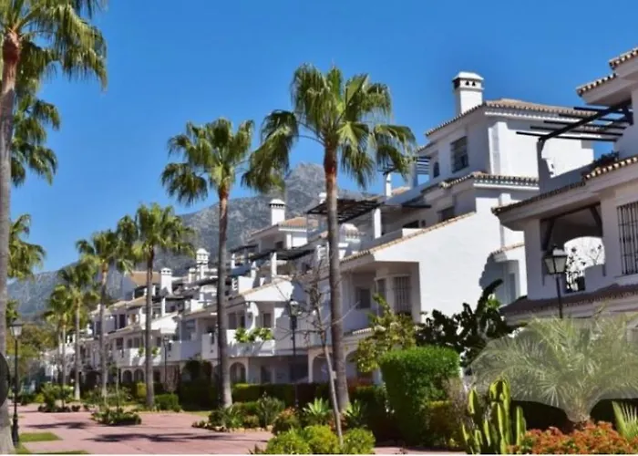 - Sleeps 6 Pool & Private Terrace *