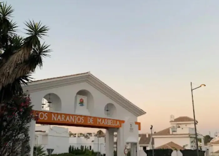 - Sleeps 6 Pool & Private Terrace Appartement *