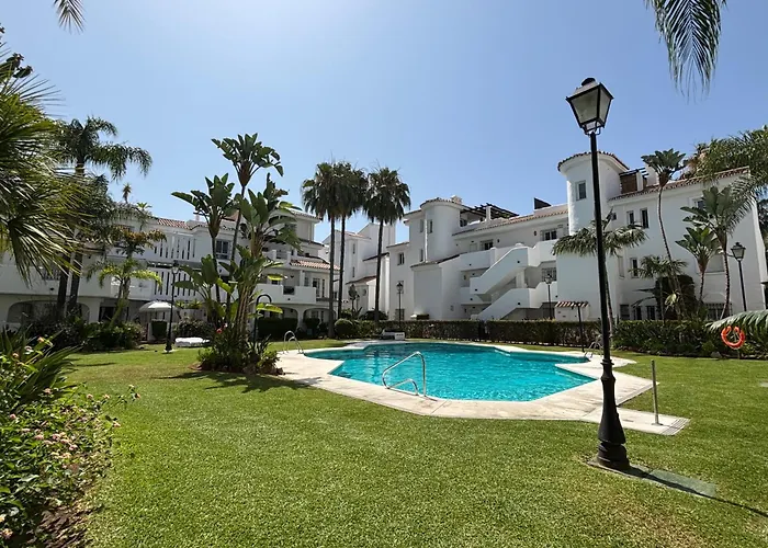 - Sleeps 6 Pool & Private Terrace